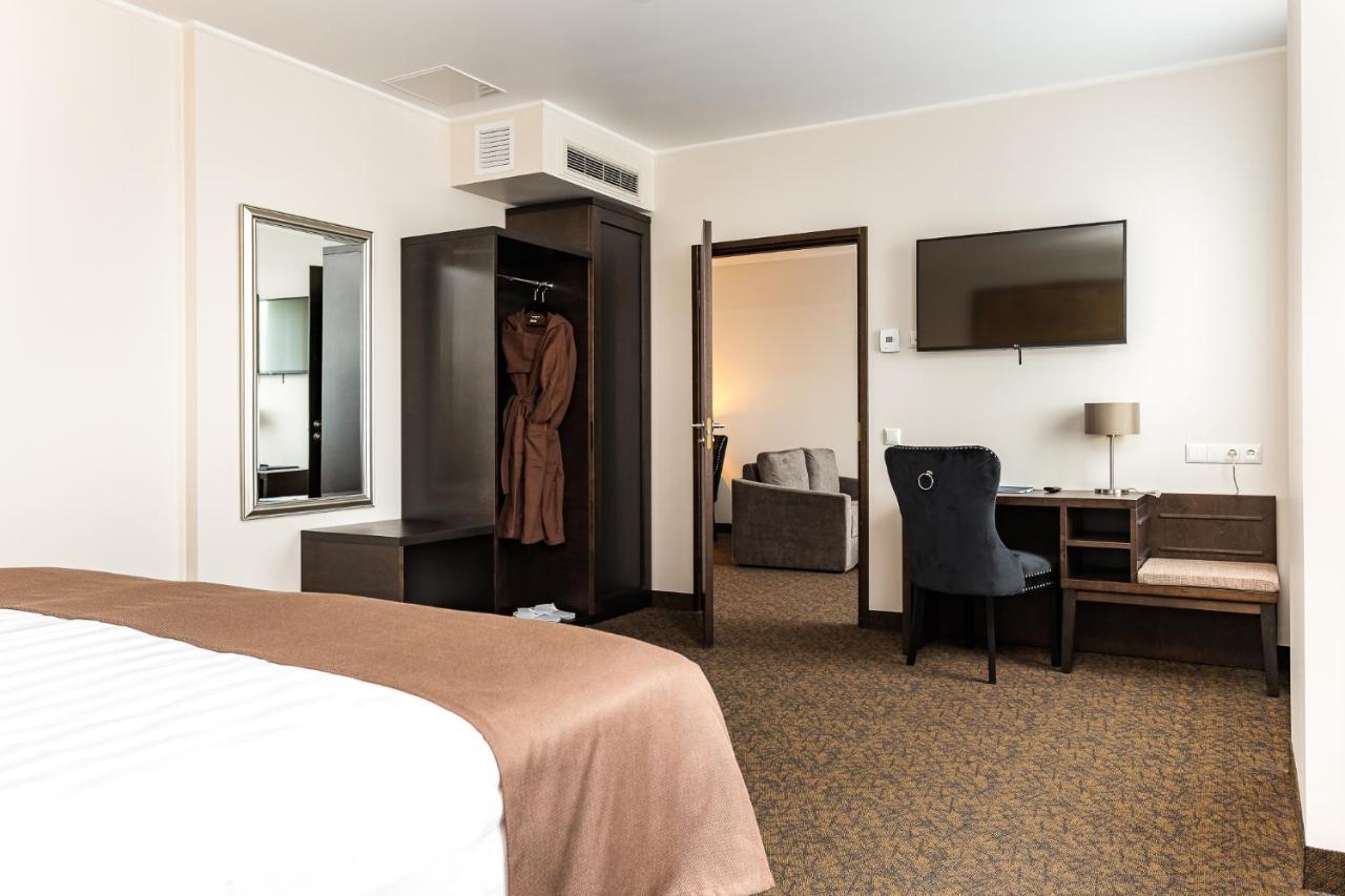 Adoryal Hotell 탈린 외부 사진