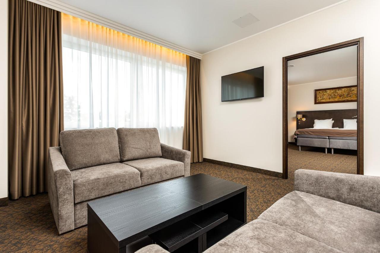 Adoryal Hotell 탈린 외부 사진