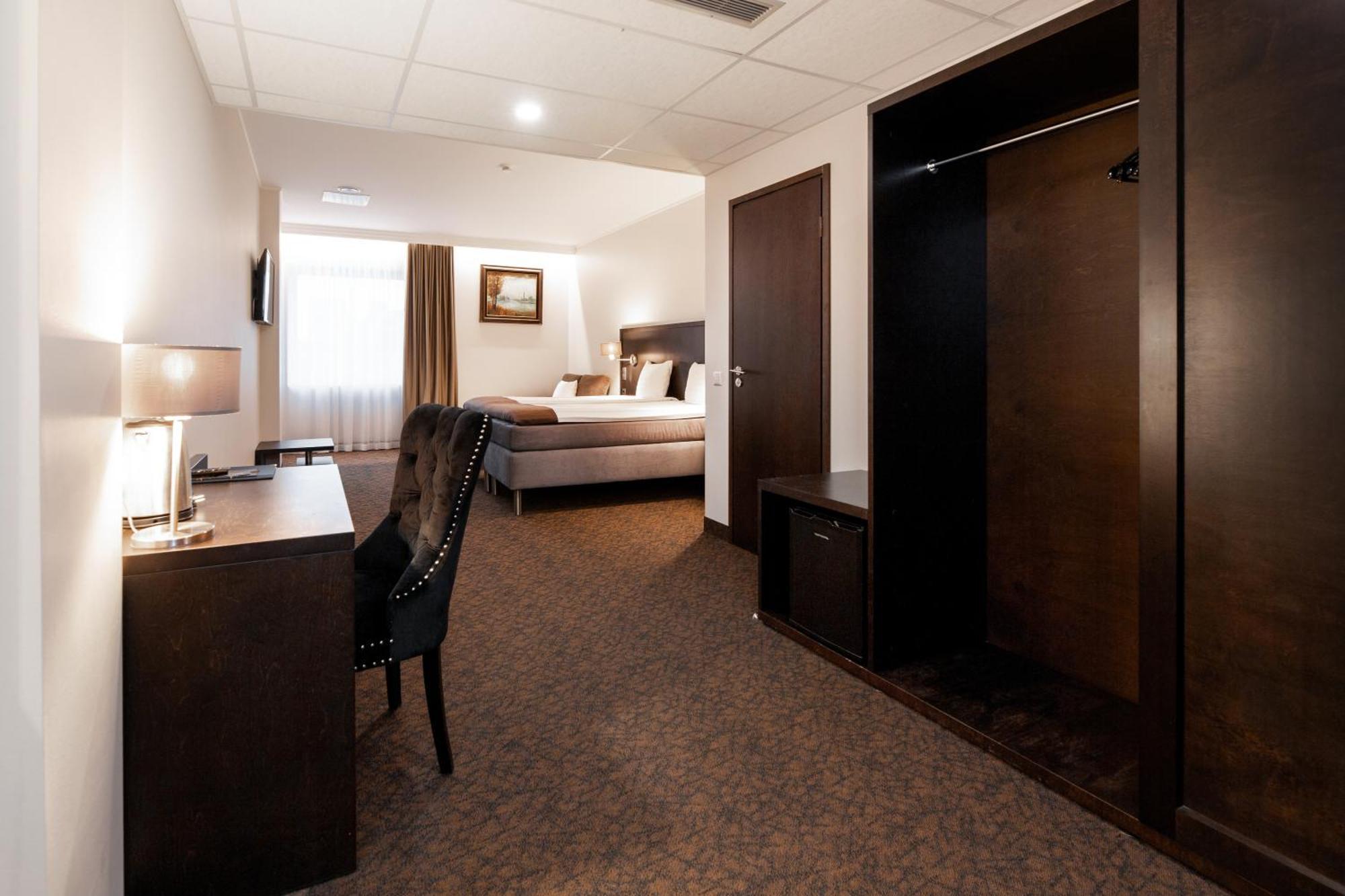 Adoryal Hotell 탈린 외부 사진