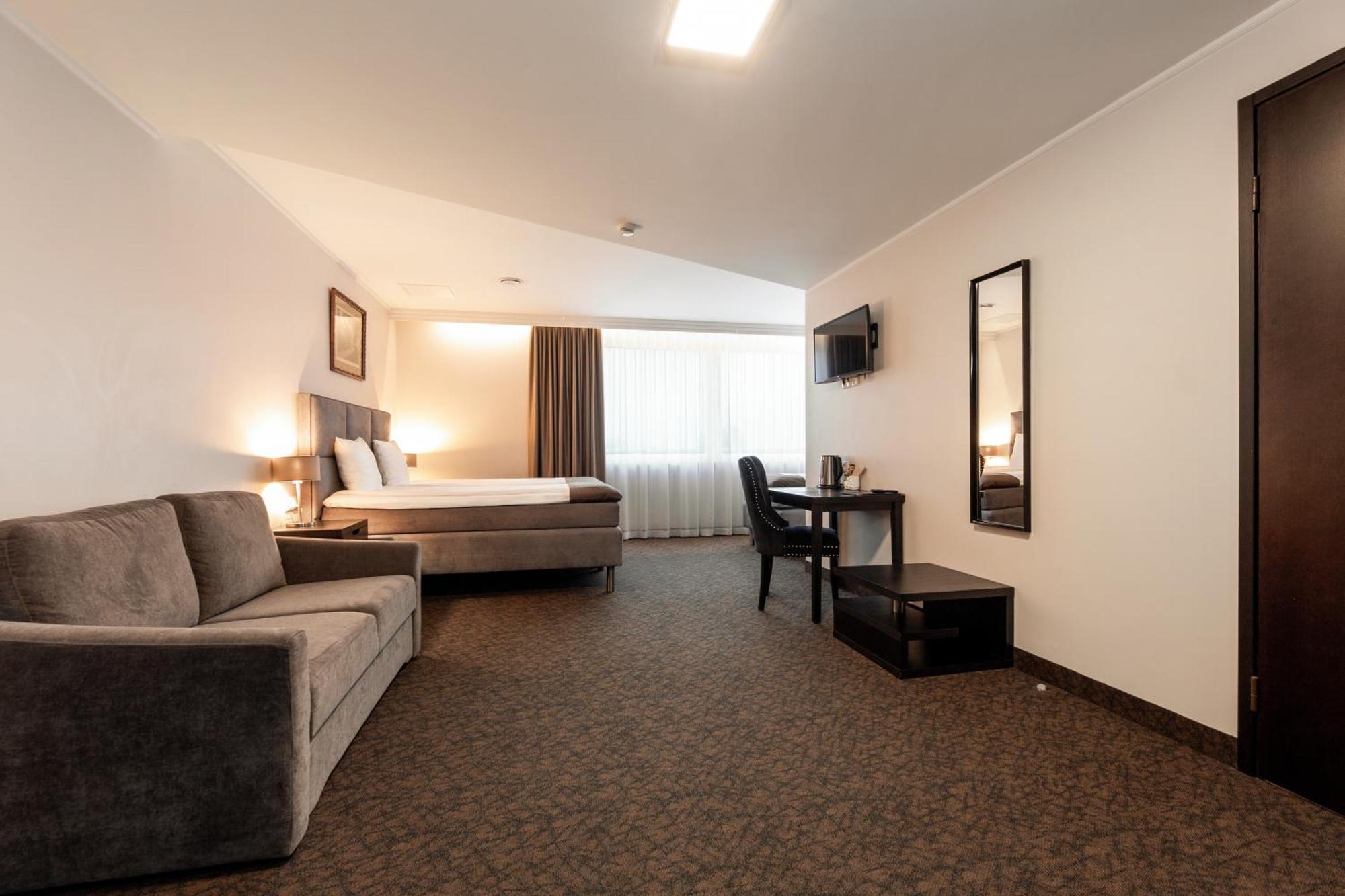 Adoryal Hotell 탈린 외부 사진