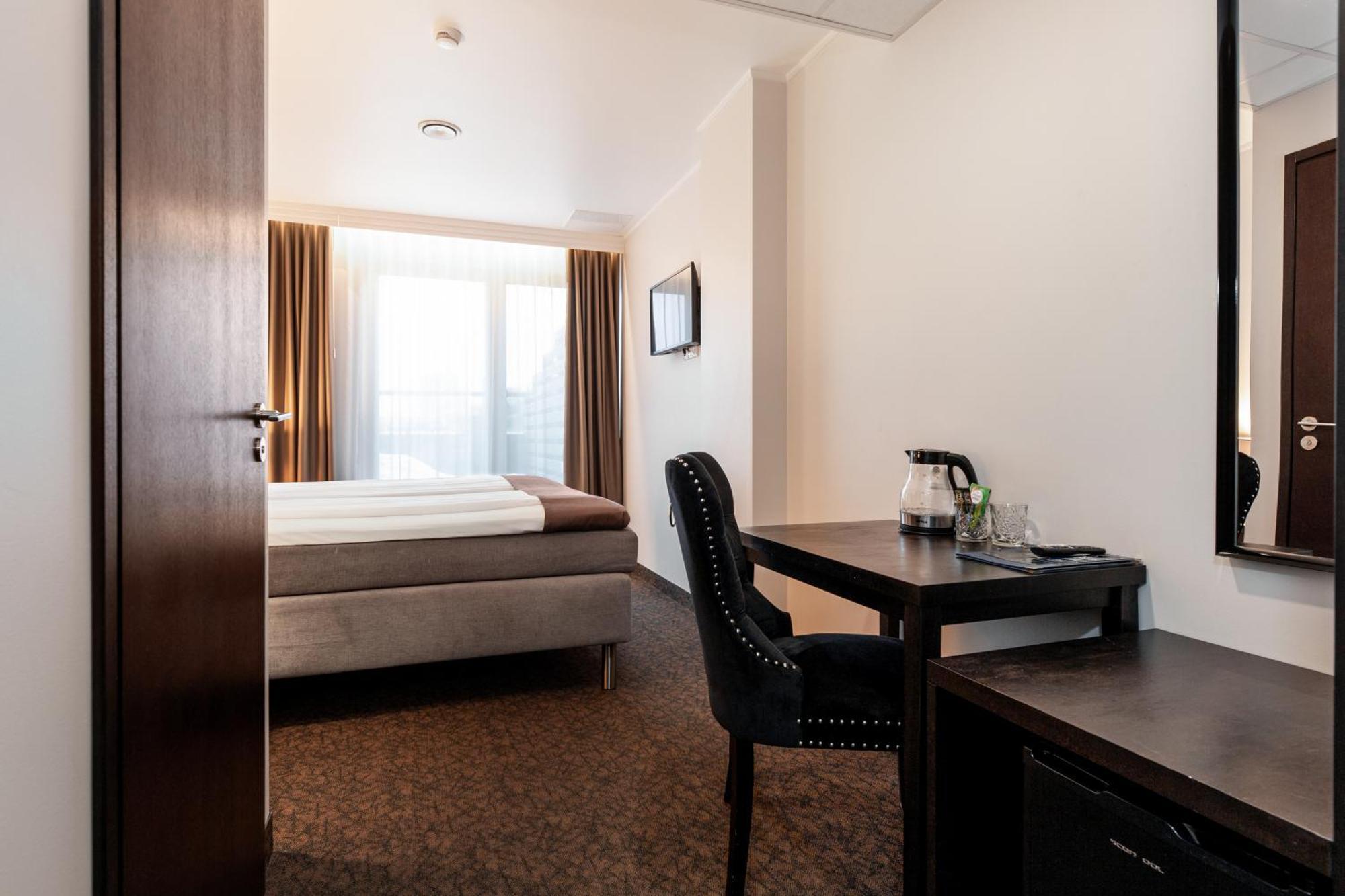 Adoryal Hotell 탈린 외부 사진