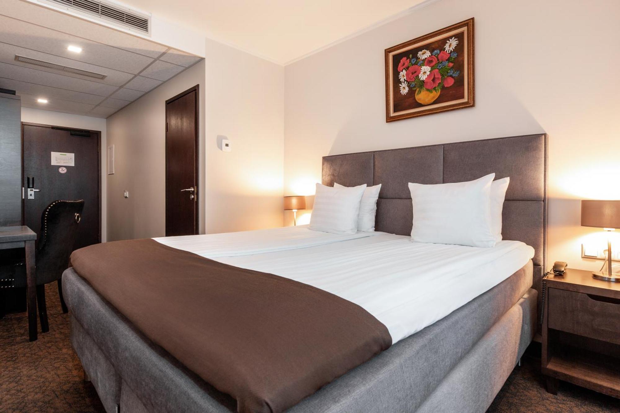 Adoryal Hotell 탈린 외부 사진