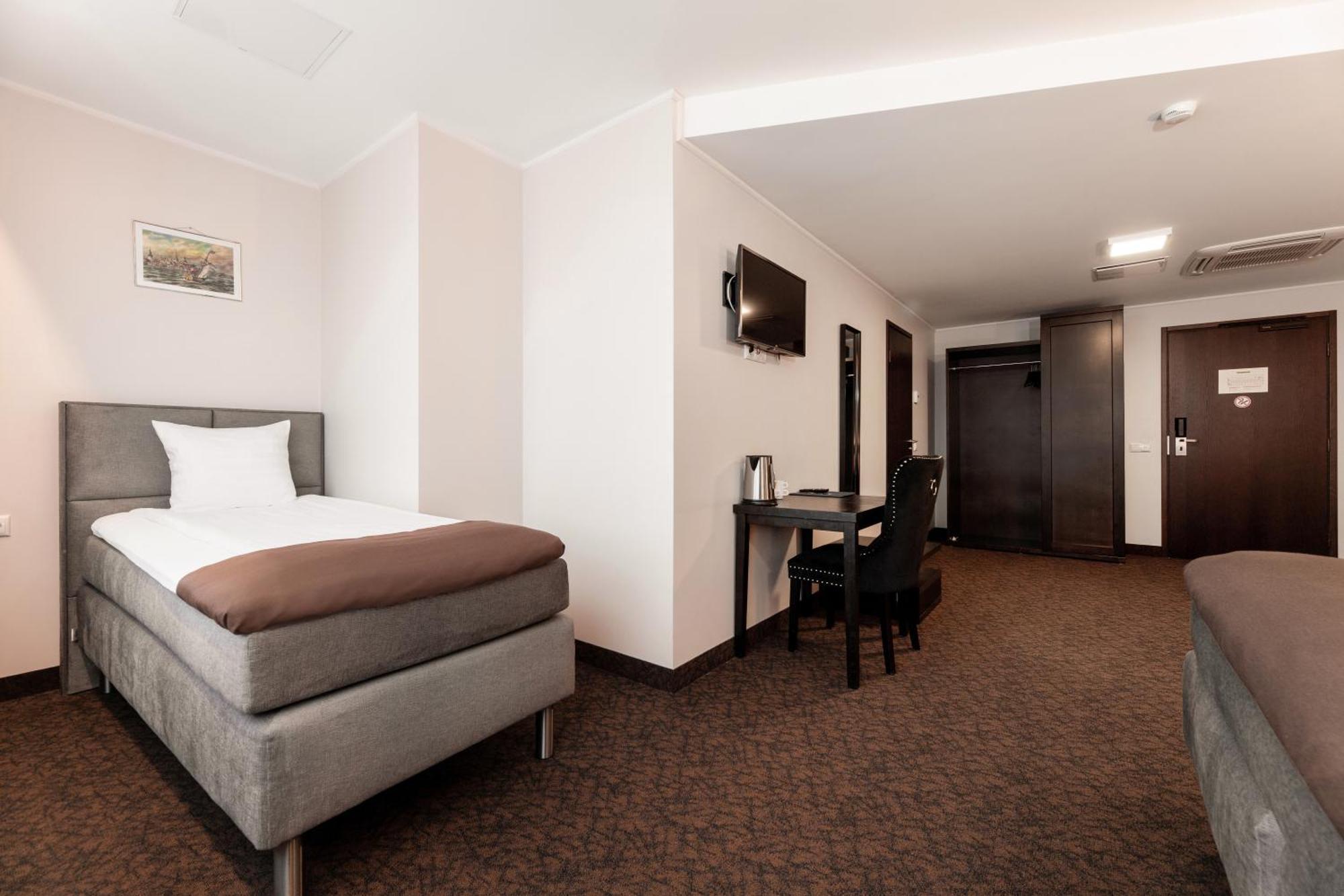 Adoryal Hotell 탈린 외부 사진